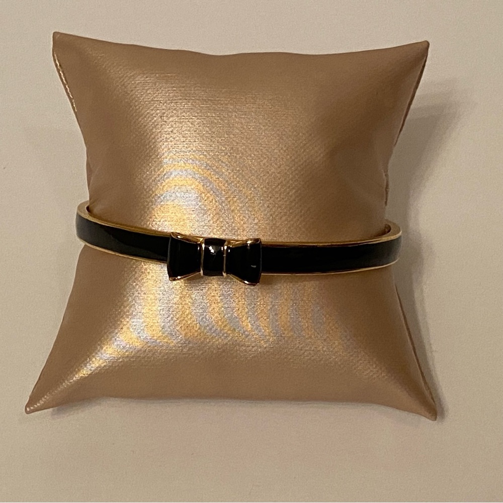 KATE SPADE BRACELET SKINNY BLACK ENAMEL GOLD PLATE BOW BANGLE SIGNED OS ONE SIZE